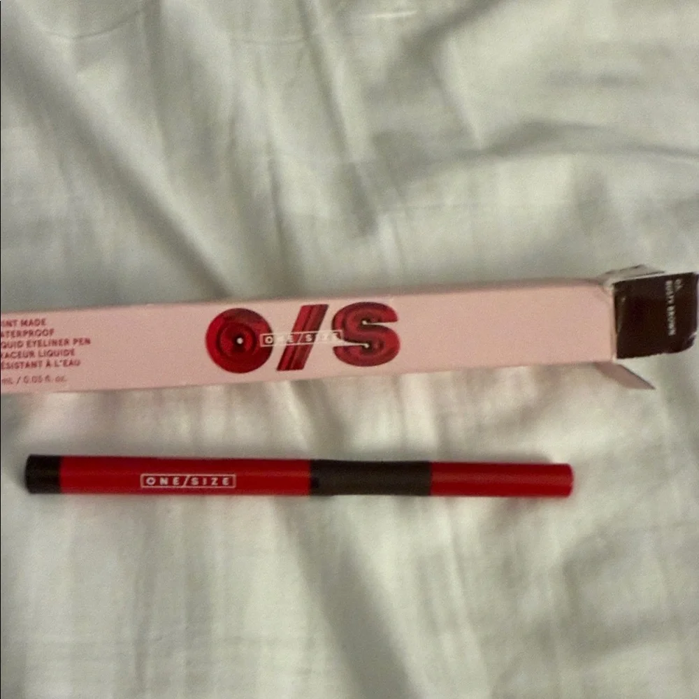 One/Size point made waterproof liquid Eyeliner pen in busty brown new in box